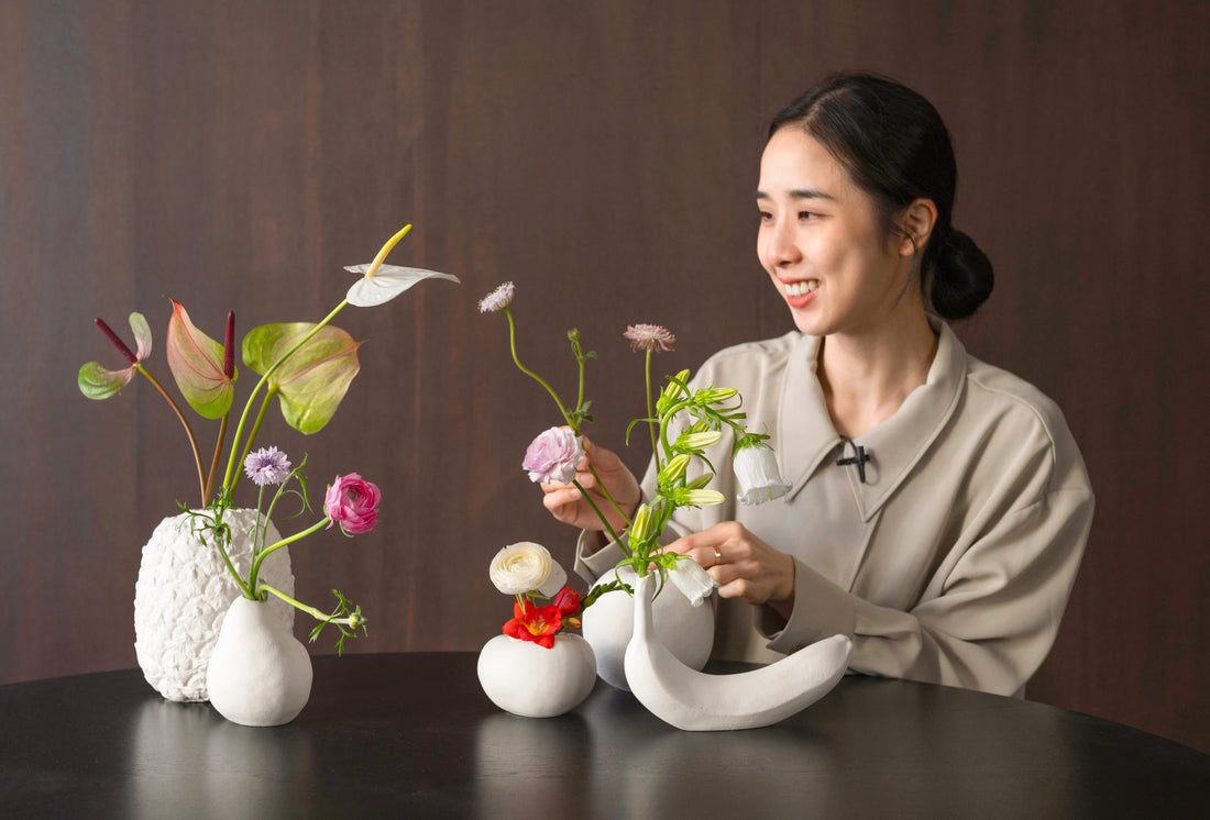 Make Your Flowers and Vases the Perfect Match